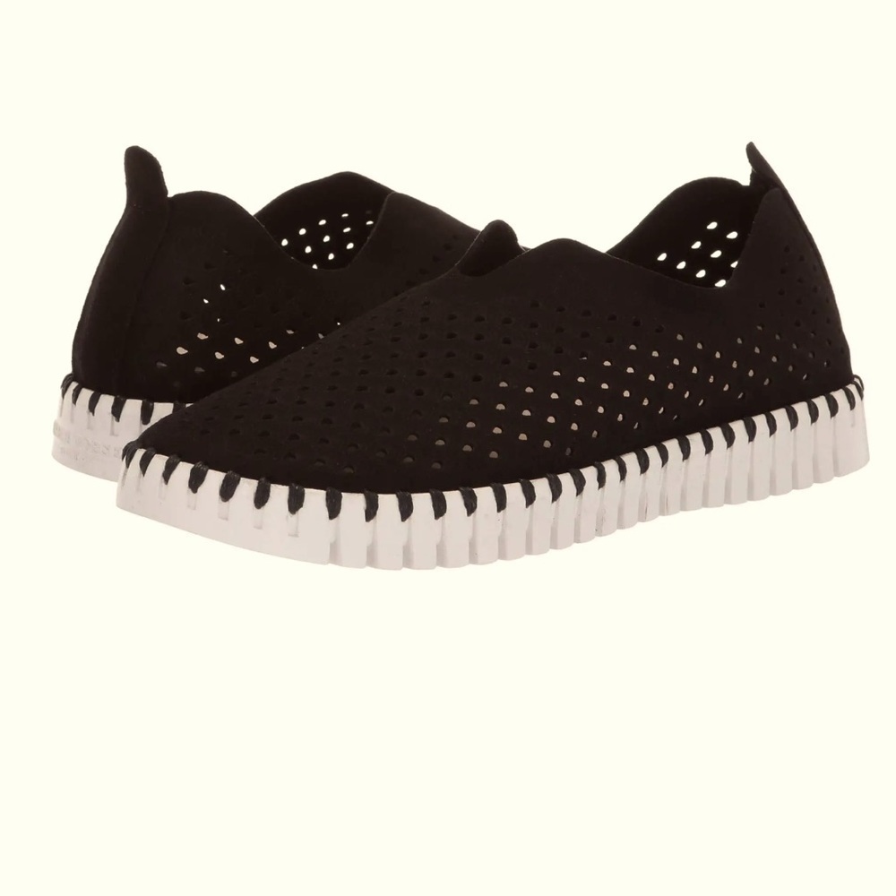 Isle Jacobsen Black Perforated Slip On Shoe EU 41